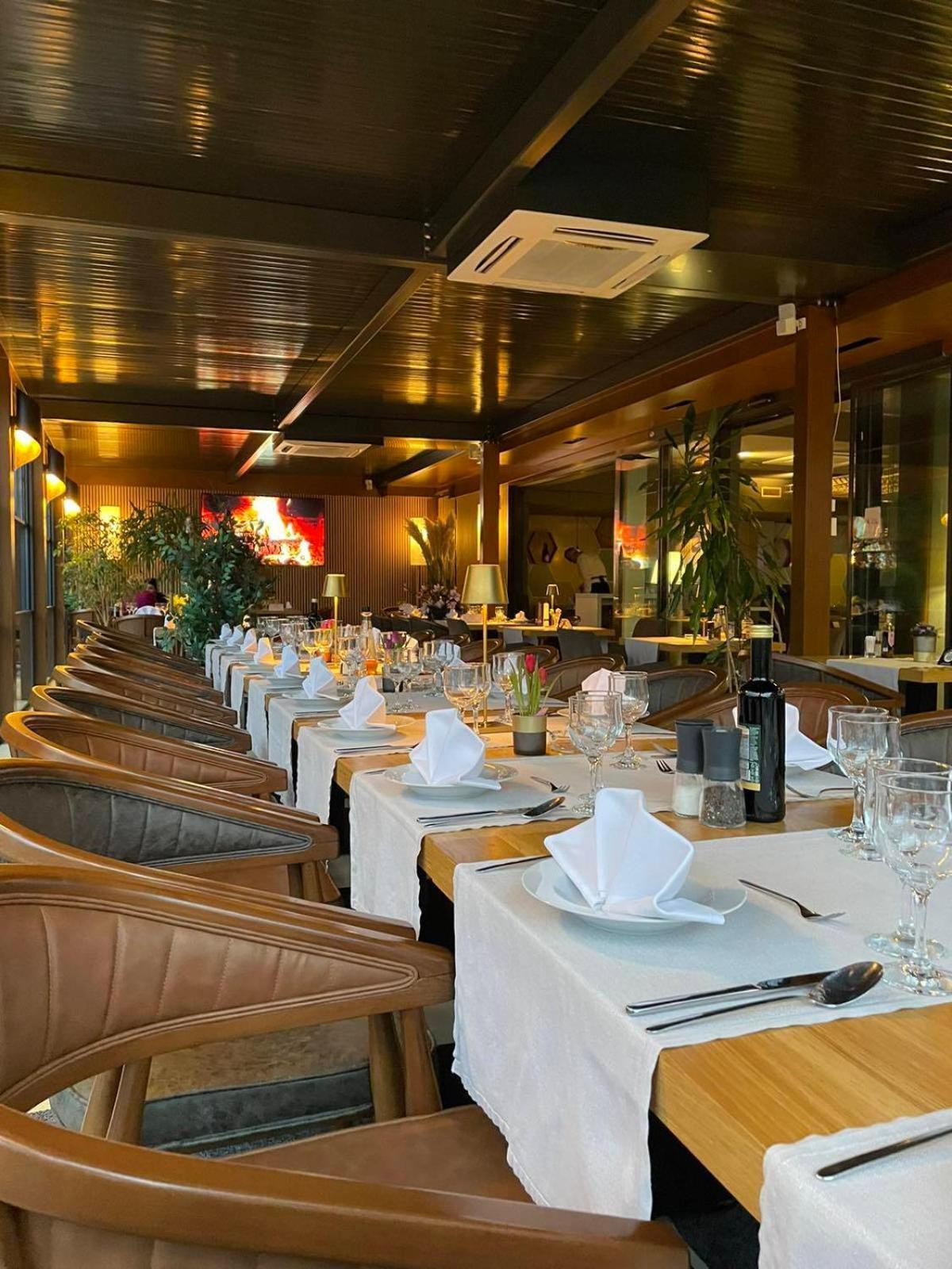 Swiss Plus Hotel Bihać Εξωτερικό φωτογραφία