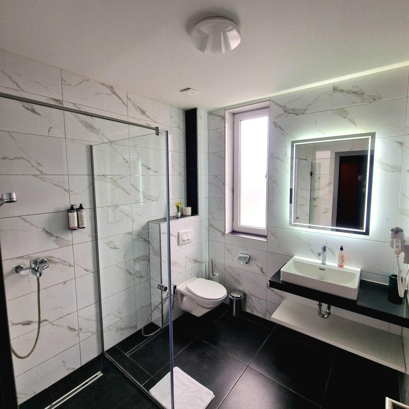 Swiss Plus Hotel Bihać Εξωτερικό φωτογραφία