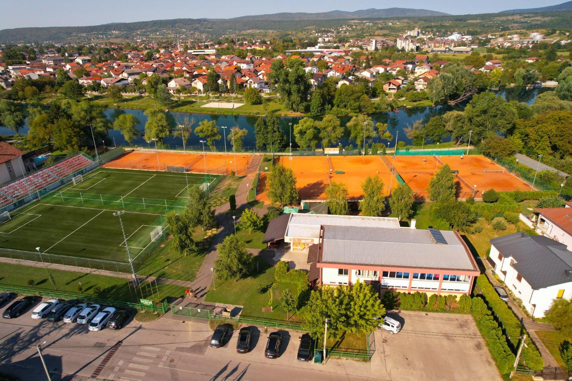 Swiss Plus Hotel Bihać Εξωτερικό φωτογραφία